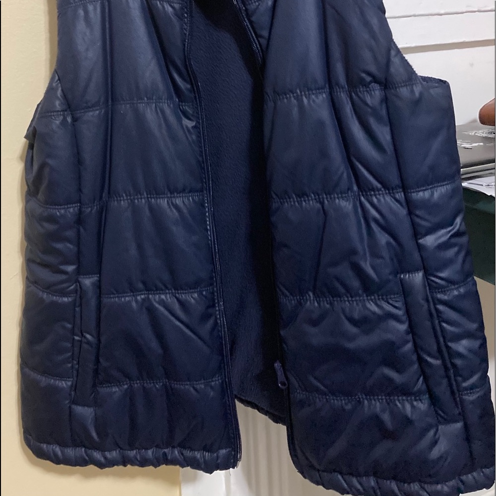 Vest - Picture 4 of 4